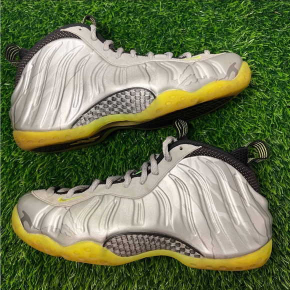 Nike Air Foamposite One PRM Premium Metallic Camo Silver Volt - Picture 3 of 12